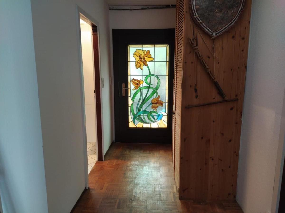 In Kadenbach, Schoene Ferienwohnung Im Ruhigen Exterior photo